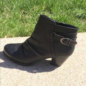 Black Baretraps Reliance Booties